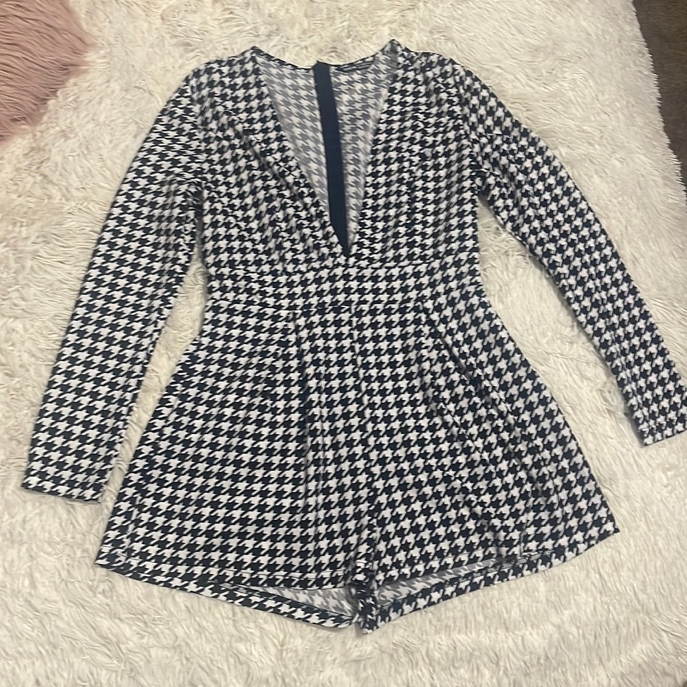 Houndstooth Romper (long sleeves)